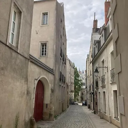 115m2, 3 Ch, Centre Cathedrale * Nantes